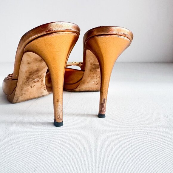 Vintage Gucci Metallic Bronze Gold Horsebit Detail Peep Toe Heels 37 - Picture 4 of 10